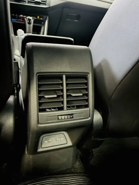 VOLKSWAGEN Virtus 1.0 4P 200 TSI FLEX HIGHLINE AUTOMTICO, Foto 12