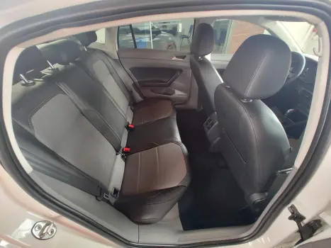 VOLKSWAGEN Virtus 1.0 4P 200 TSI FLEX HIGHLINE AUTOMTICO, Foto 6