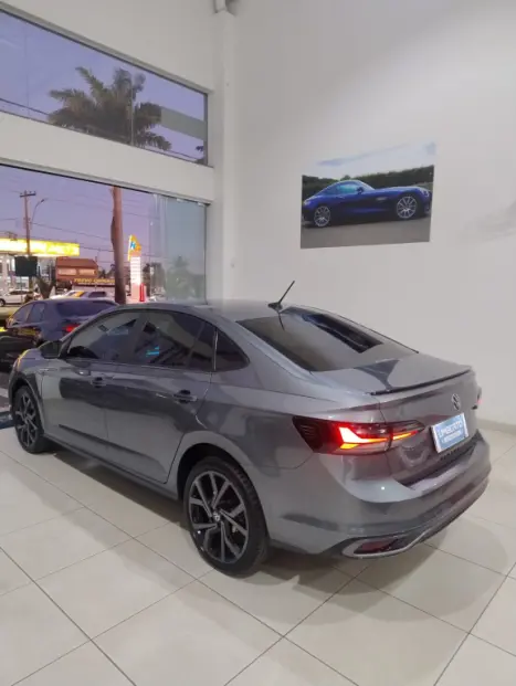VOLKSWAGEN Virtus 1.4 4P 250 TSI EXCLUSIVE AUTOMÁTICO, Foto 2 VOLKSWAGEN Virtus 1.4 4P 250 TSI EXCLUSIVE AUTOMÁTICO, Foto 2