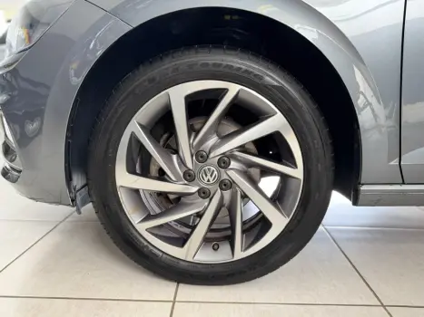 VOLKSWAGEN Virtus 1.0 4P 200 TSI FLEX HIGHLINE AUTOMTICO, Foto 17