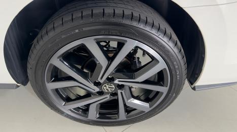 VOLKSWAGEN Virtus 1.0 4P 200 TSI FLEX HIGHLINE AUTOMTICO, Foto 15