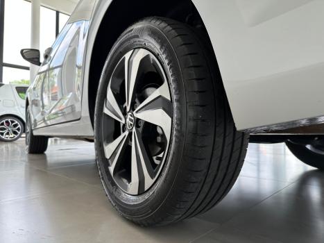 VOLKSWAGEN Virtus 1.0 4P 200 TSI FLEX COMFORTLINE AUTOMTICO, Foto 9