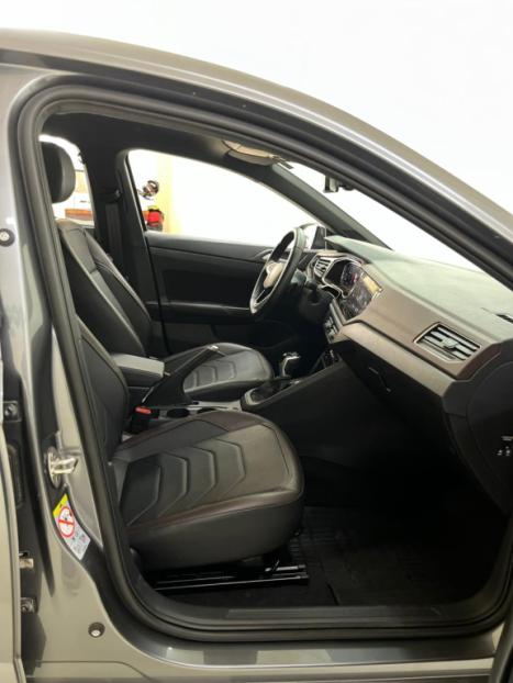 VOLKSWAGEN Virtus 1.0 4P 200 TSI FLEX HIGHLINE AUTOM�TICO, Foto 11