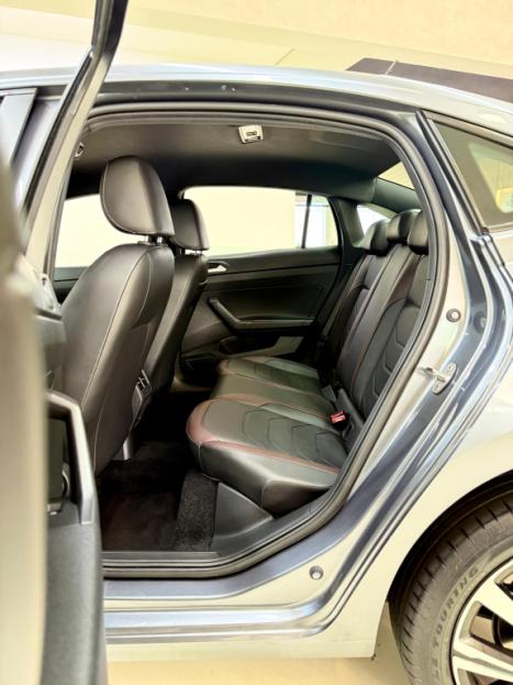 VOLKSWAGEN Virtus 1.0 4P 200 TSI FLEX HIGHLINE AUTOM�TICO, Foto 14