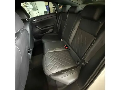 VOLKSWAGEN Virtus 1.4 4P 250 TSI EXCLUSIVE AUTOM�TICO, Foto 15
