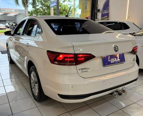 VOLKSWAGEN Virtus 1.6 4P MSI FLEX AUTOM�TICO, Foto 4