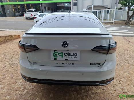 VOLKSWAGEN Virtus 1.4 4P 250 TSI EXCLUSIVE AUTOM�TICO, Foto 13