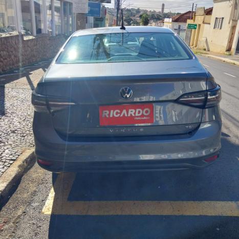 VOLKSWAGEN Virtus 1.0 4P 170 TSI AUTOM�TICO, Foto 4