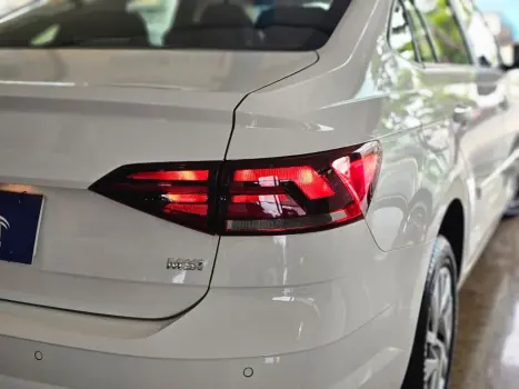 VOLKSWAGEN Virtus 1.6 4P MSI FLEX AUTOM�TICO, Foto 13