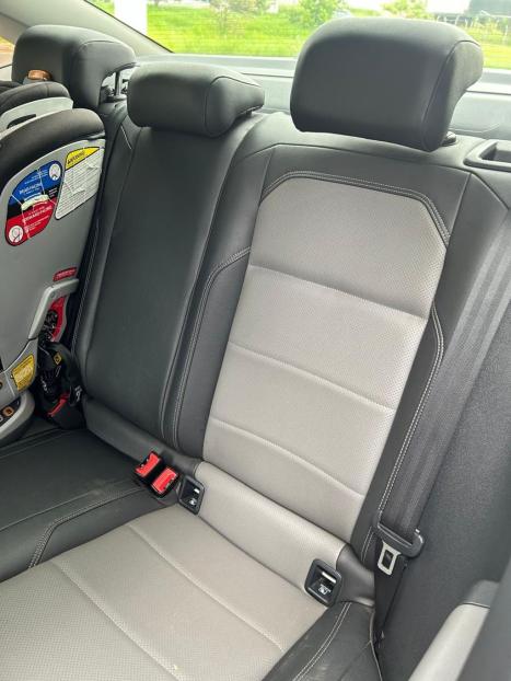 VOLKSWAGEN Virtus 1.0 4P 200 TSI FLEX HIGHLINE AUTOM�TICO, Foto 11