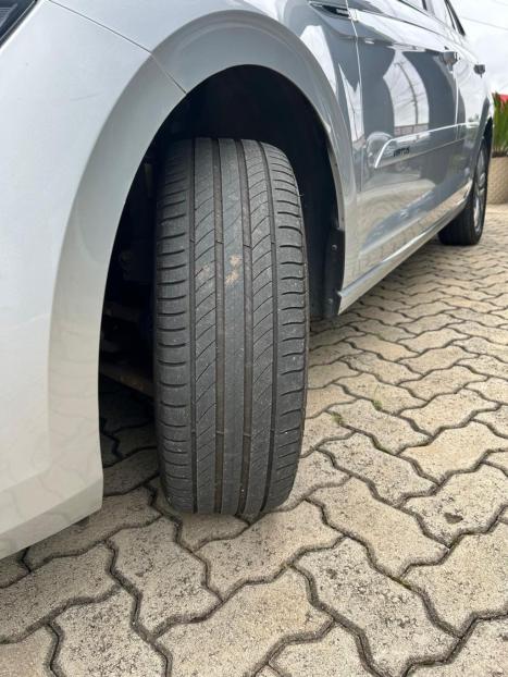 VOLKSWAGEN Virtus 1.0 4P 200 TSI FLEX HIGHLINE AUTOM�TICO, Foto 17