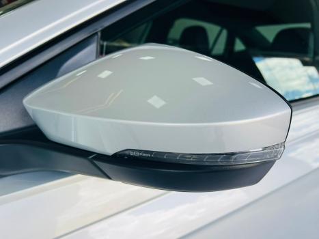 VOLKSWAGEN Virtus 1.0 4P 200 TSI FLEX HIGHLINE AUTOM�TICO, Foto 20