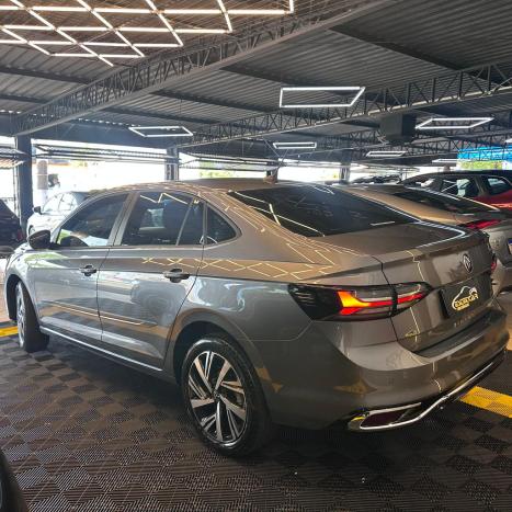 VOLKSWAGEN Virtus 1.0 4P 200 TSI FLEX HIGHLINE AUTOM�TICO, Foto 4