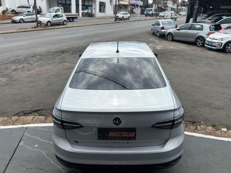 VOLKSWAGEN Virtus 1.0 4P 200 TSI FLEX COMFORTLINE AUTOM�TICO, Foto 4