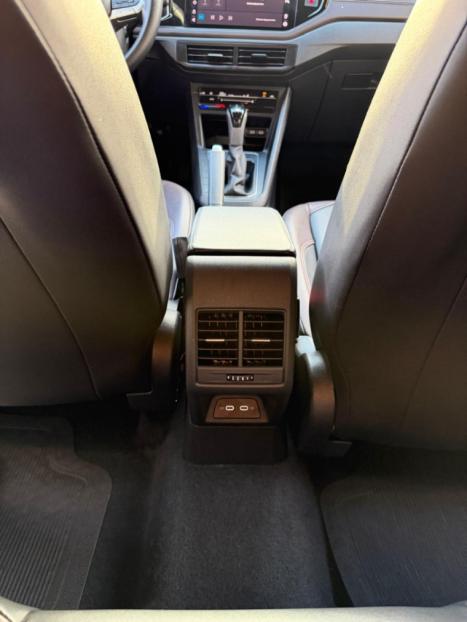 VOLKSWAGEN Virtus 1.0 4P 200 TSI FLEX HIGHLINE AUTOM�TICO, Foto 17