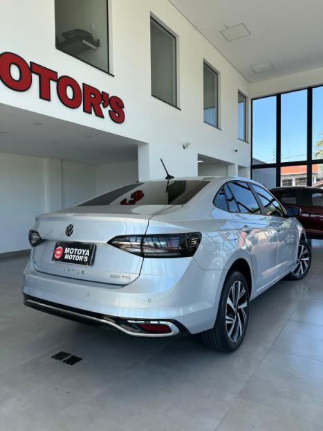 VOLKSWAGEN Virtus 1.0 4P 200 TSI FLEX HIGHLINE AUTOM�TICO, Foto 4