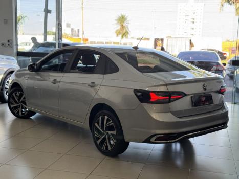 VOLKSWAGEN Virtus 1.0 4P 200 TSI FLEX HIGHLINE AUTOM�TICO, Foto 3