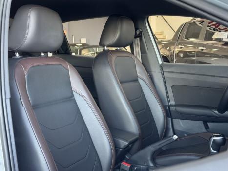 VOLKSWAGEN Virtus 1.0 4P 200 TSI FLEX HIGHLINE AUTOM�TICO, Foto 12