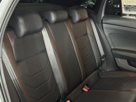 VOLKSWAGEN Virtus 1.0 4P 200 TSI FLEX HIGHLINE AUTOM�TICO, Foto 14