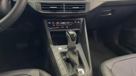 VOLKSWAGEN Virtus 1.4 4P 250 TSI EXCLUSIVE AUTOM�TICO, Foto 8