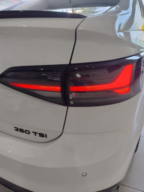 VOLKSWAGEN Virtus 1.4 4P 250 TSI EXCLUSIVE AUTOM�TICO, Foto 8