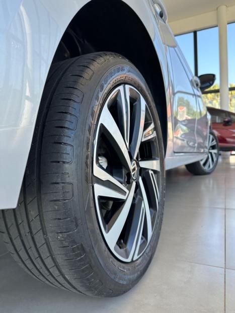 VOLKSWAGEN Virtus 1.0 4P 200 TSI FLEX HIGHLINE AUTOM�TICO, Foto 13