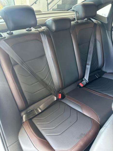 VOLKSWAGEN Virtus 1.0 4P 200 TSI FLEX HIGHLINE AUTOM�TICO, Foto 24