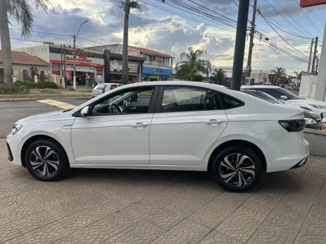 VOLKSWAGEN Virtus 1.0 4P 200 TSI FLEX COMFORTLINE AUTOM�TICO, Foto 14