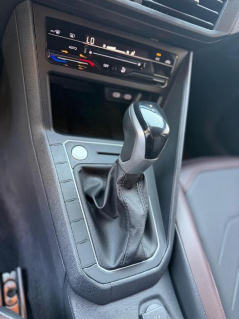 VOLKSWAGEN Virtus 1.0 4P 200 TSI FLEX HIGHLINE AUTOM�TICO, Foto 11