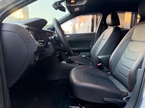 VOLKSWAGEN Virtus 1.0 4P 200 TSI FLEX HIGHLINE AUTOM�TICO, Foto 13