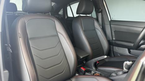 VOLKSWAGEN Virtus 1.0 4P 200 TSI FLEX HIGHLINE AUTOM�TICO, Foto 9