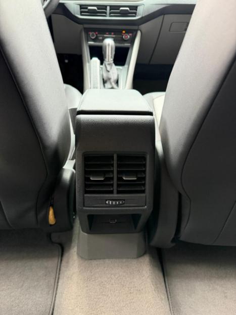 VOLKSWAGEN Virtus 1.0 4P 200 TSI FLEX HIGHLINE AUTOM�TICO, Foto 15
