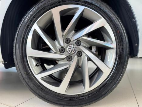VOLKSWAGEN Virtus 1.0 4P 200 TSI FLEX HIGHLINE AUTOM�TICO, Foto 4