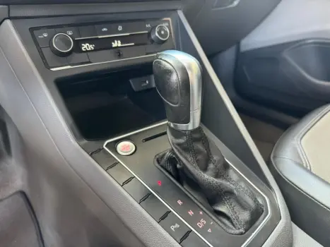 VOLKSWAGEN Virtus 1.0 4P 200 TSI FLEX HIGHLINE AUTOM�TICO, Foto 15