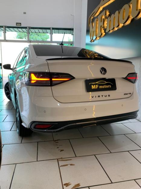 VOLKSWAGEN Virtus 1.4 4P 250 TSI EXCLUSIVE AUTOM�TICO, Foto 4