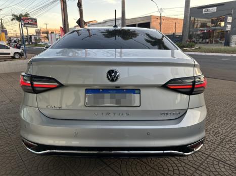 VOLKSWAGEN Virtus 1.0 4P 200 TSI FLEX HIGHLINE AUTOM�TICO, Foto 9