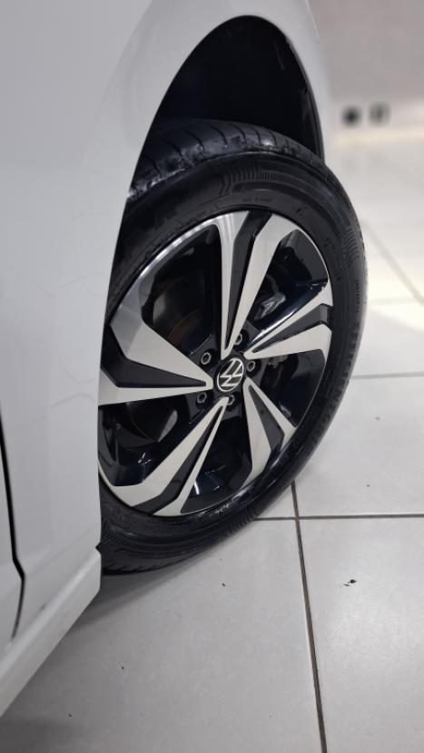 VOLKSWAGEN Virtus 1.0 4P 200 TSI FLEX COMFORTLINE AUTOM�TICO, Foto 3