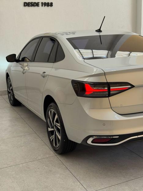 VOLKSWAGEN Virtus 1.0 4P 200 TSI FLEX HIGHLINE AUTOM�TICO, Foto 10