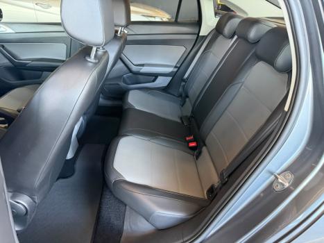 VOLKSWAGEN Virtus 1.0 4P 200 TSI FLEX HIGHLINE AUTOM�TICO, Foto 12