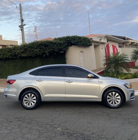 VOLKSWAGEN Virtus 1.6 4P MSI FLEX AUTOM�TICO, Foto 2