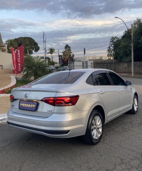 VOLKSWAGEN Virtus 1.6 4P MSI FLEX AUTOM�TICO, Foto 4