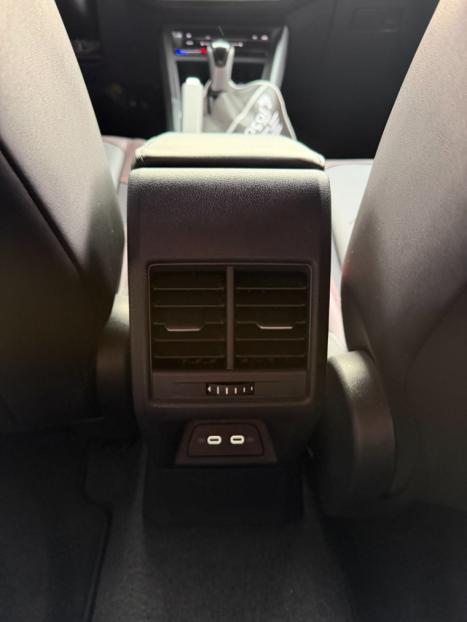 VOLKSWAGEN Virtus 1.0 4P 200 TSI FLEX HIGHLINE AUTOM�TICO, Foto 15
