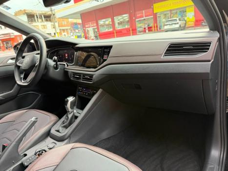VOLKSWAGEN Virtus 1.0 4P 200 TSI FLEX HIGHLINE AUTOM�TICO, Foto 17