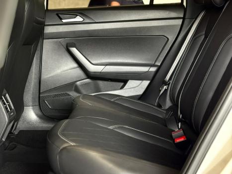VOLKSWAGEN Virtus 1.4 4P 250 TSI EXCLUSIVE AUTOM�TICO, Foto 18