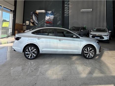 VOLKSWAGEN Virtus 1.0 4P 200 TSI FLEX HIGHLINE AUTOM�TICO, Foto 4