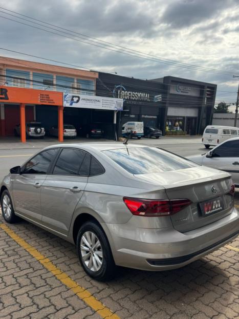 VOLKSWAGEN Virtus 1.0 4P 200 TSI FLEX COMFORTLINE AUTOM�TICO, Foto 13