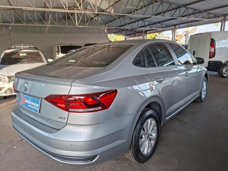 VOLKSWAGEN Virtus 1.6 4P MSI FLEX AUTOMÁTICO, Foto 6