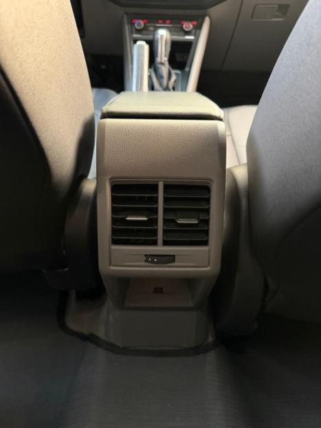 VOLKSWAGEN Virtus 1.0 4P 200 TSI FLEX HIGHLINE AUTOM�TICO, Foto 17