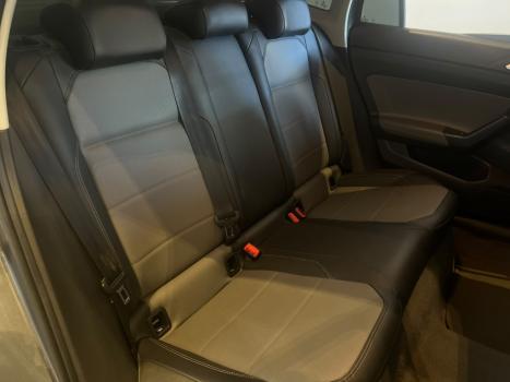 VOLKSWAGEN Virtus 1.0 4P 200 TSI FLEX HIGHLINE AUTOM�TICO, Foto 4