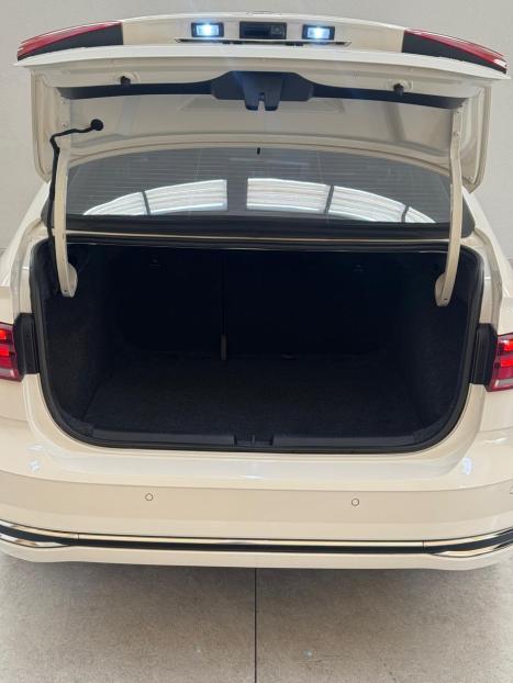 VOLKSWAGEN Virtus 1.0 4P 200 TSI FLEX HIGHLINE AUTOM�TICO, Foto 14